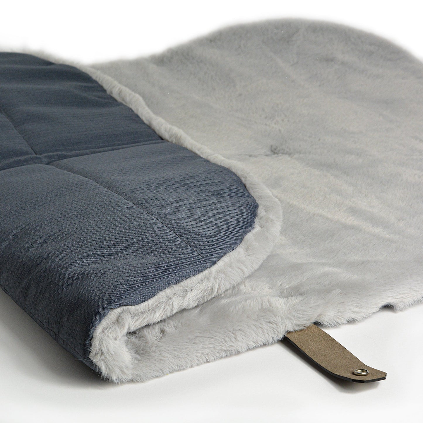 PLÜSCHFANNY – Faltbares Reisebett für Hunde