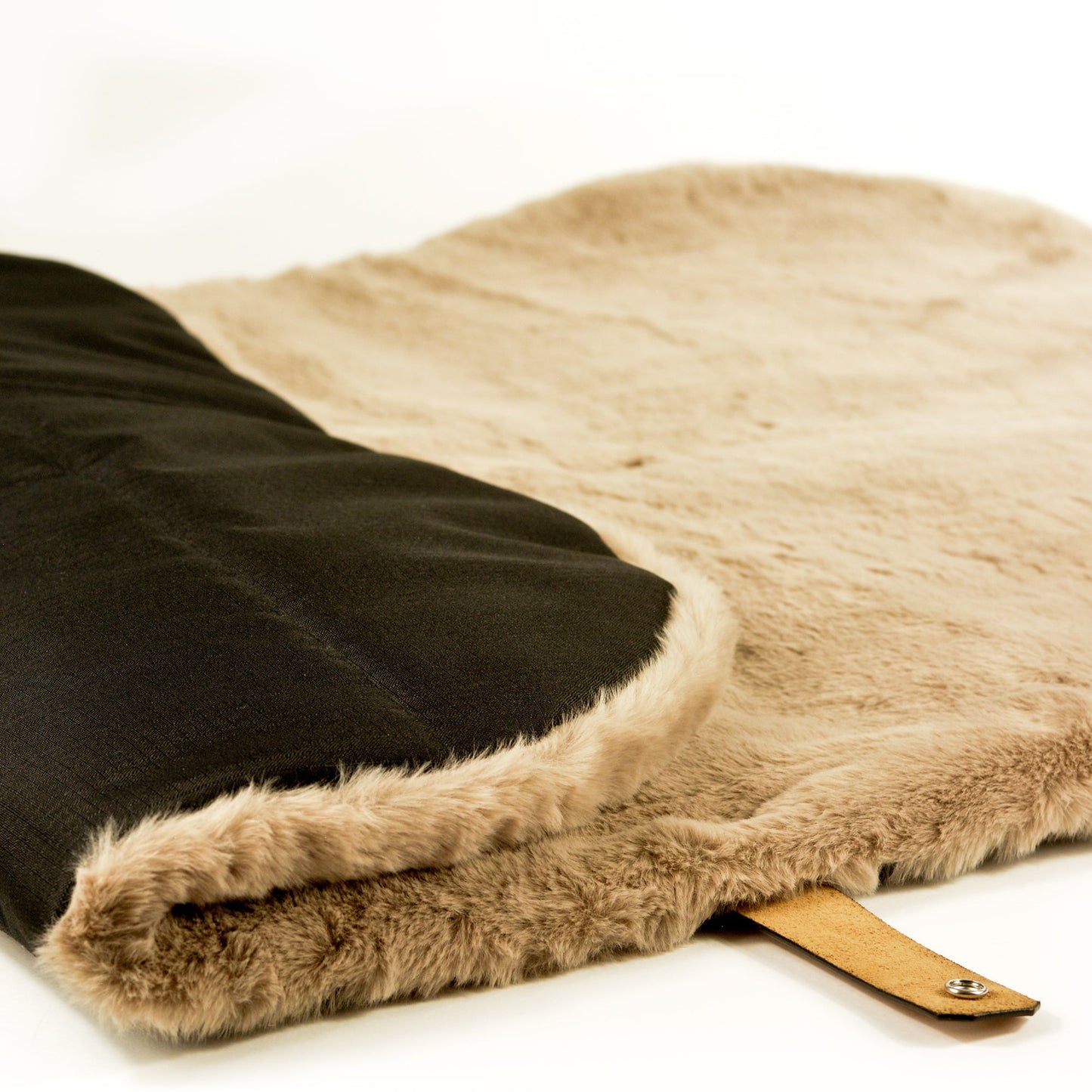 PLÜSCHFANNY – Faltbares Reisebett für Hunde