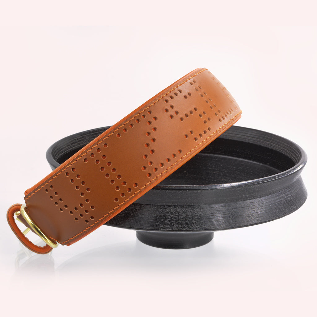 Luxus Hundehalsband aus Leder in Cognac, handgefertigt, auf Maß, personalisiert von Gaiaswelt