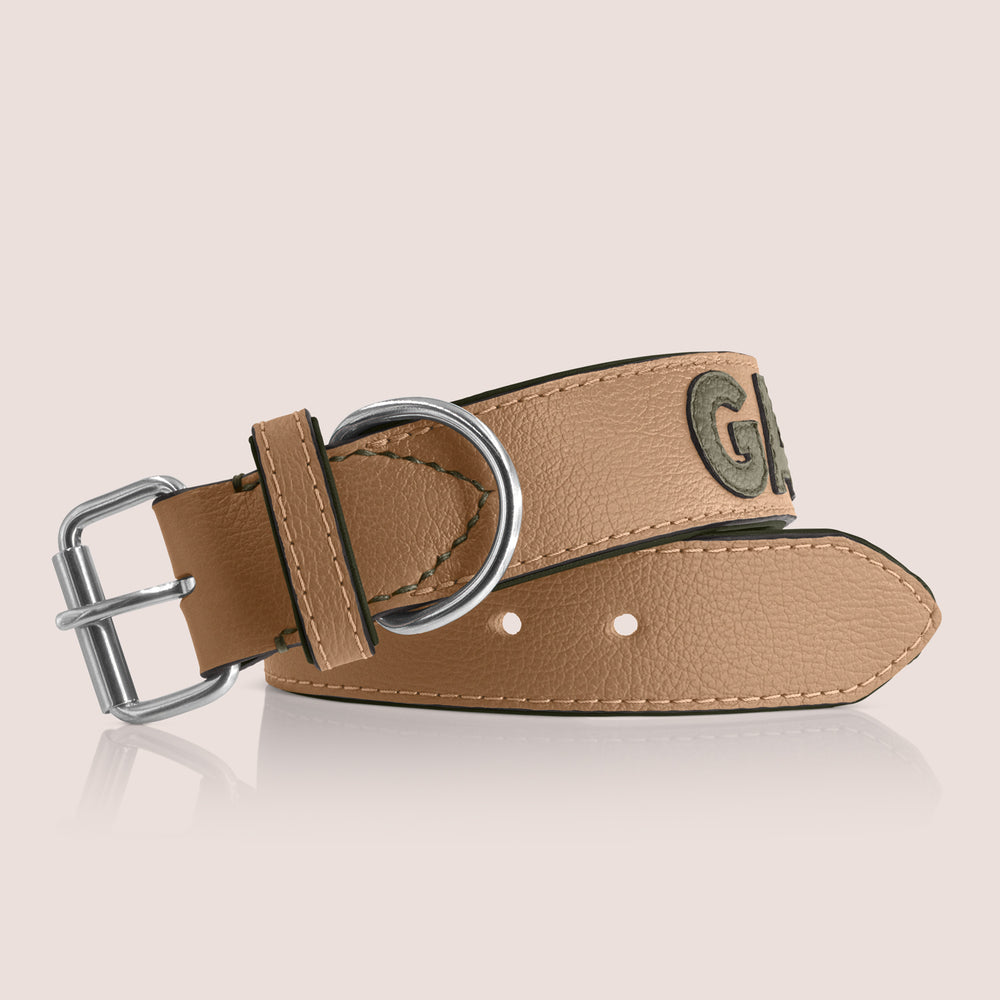 TONERL – Hundehalsband mit Namen aus Leder in Caramel - Oliv