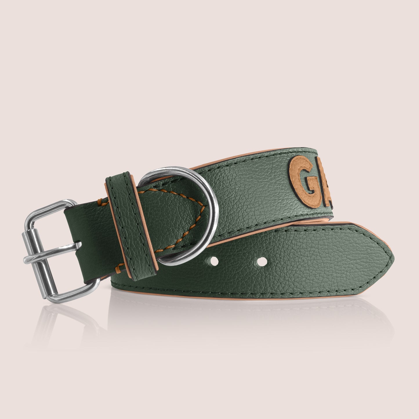 TONERL – Hundehalsband mit Namen aus Leder in British-Racing-Green - Caramel