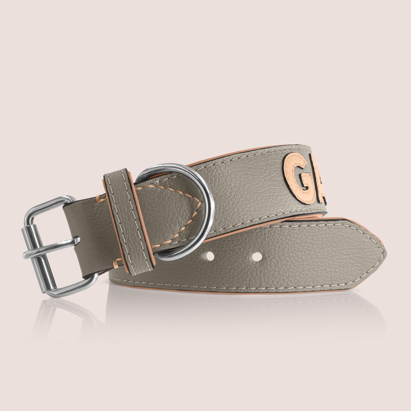 TONERL – Hundehalsband mit Namen aus Leder in Lehm - Biscuit