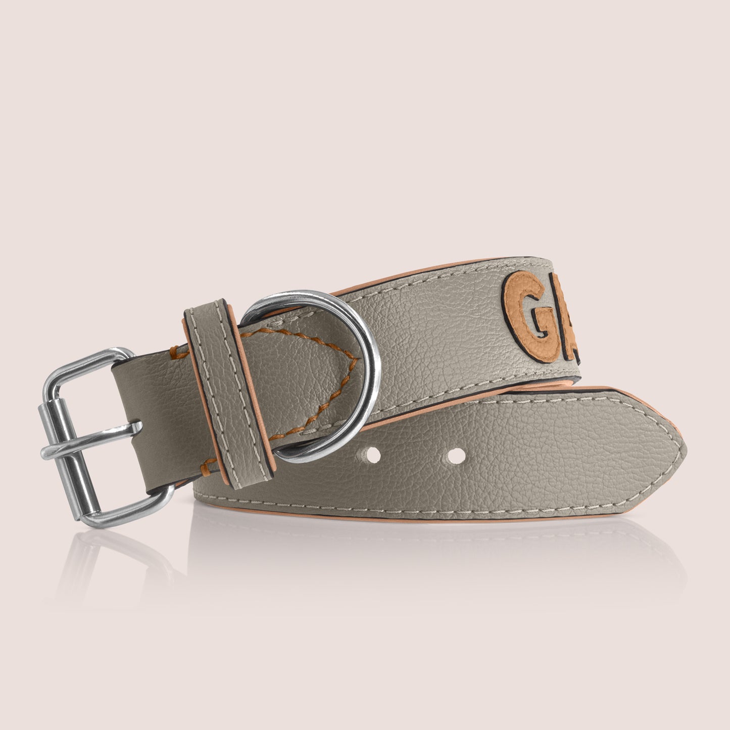 TONERL – Hundehalsband mit Namen aus Leder in Lehm - Caramel