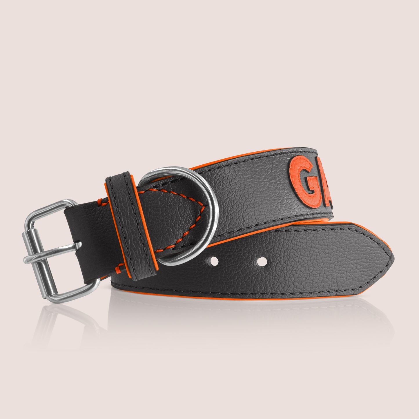 TONERL – Hundehalsband mit Namen aus Leder in Schwarz - Orange