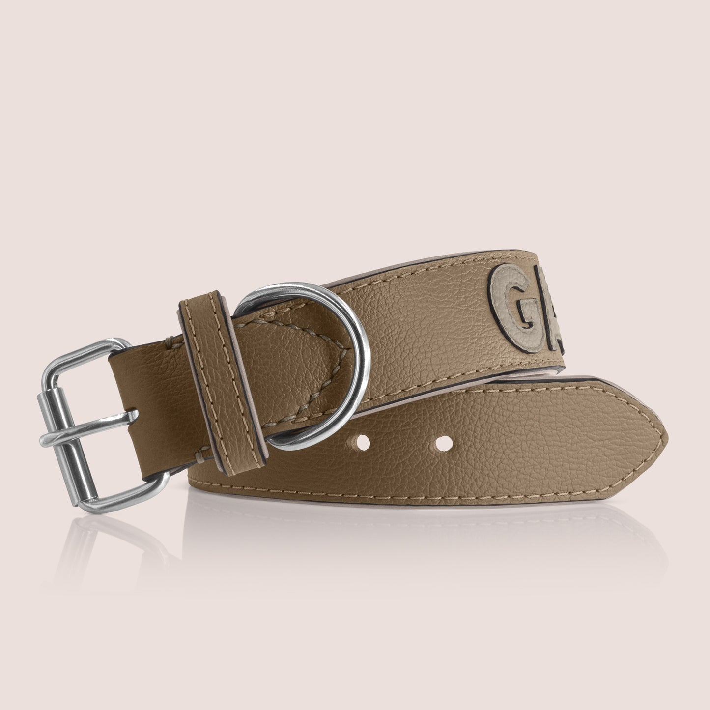 TONERL – Hundehalsband mit Namen aus Leder in Taupe - Lehm